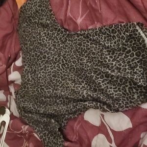 Wet seal off the shoulder leopard print t shirt size medium